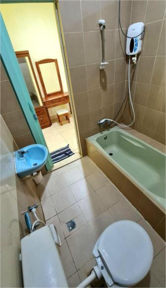 Rainbow Bed N Bfast Hostel Pantai Cenang  Εξωτερικό φωτογραφία