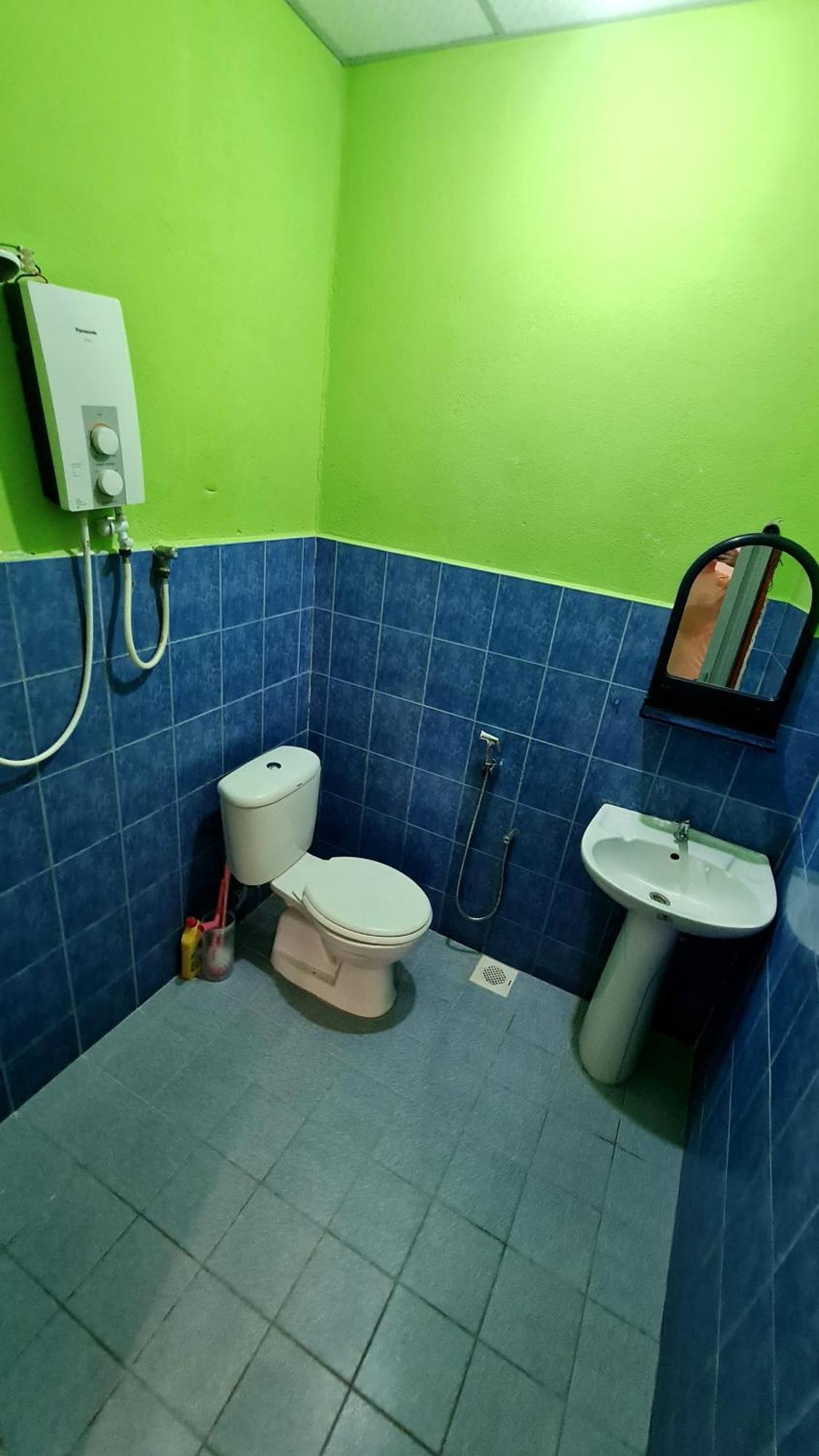 Rainbow Bed N Bfast Hostel Pantai Cenang  Εξωτερικό φωτογραφία