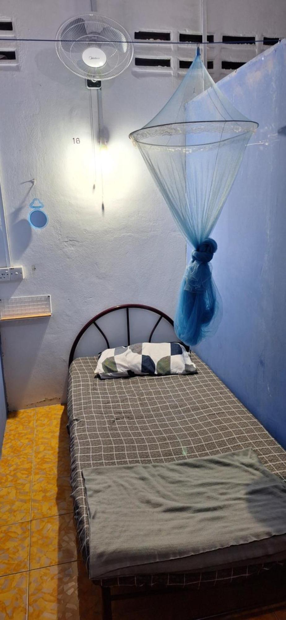 Rainbow Bed N Bfast Hostel Pantai Cenang  Εξωτερικό φωτογραφία